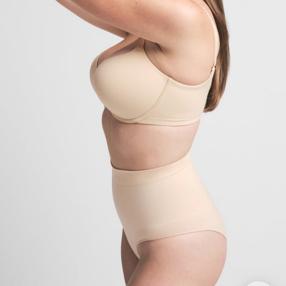 SKIMS Mid-waist Brief - Picture 3 of 13